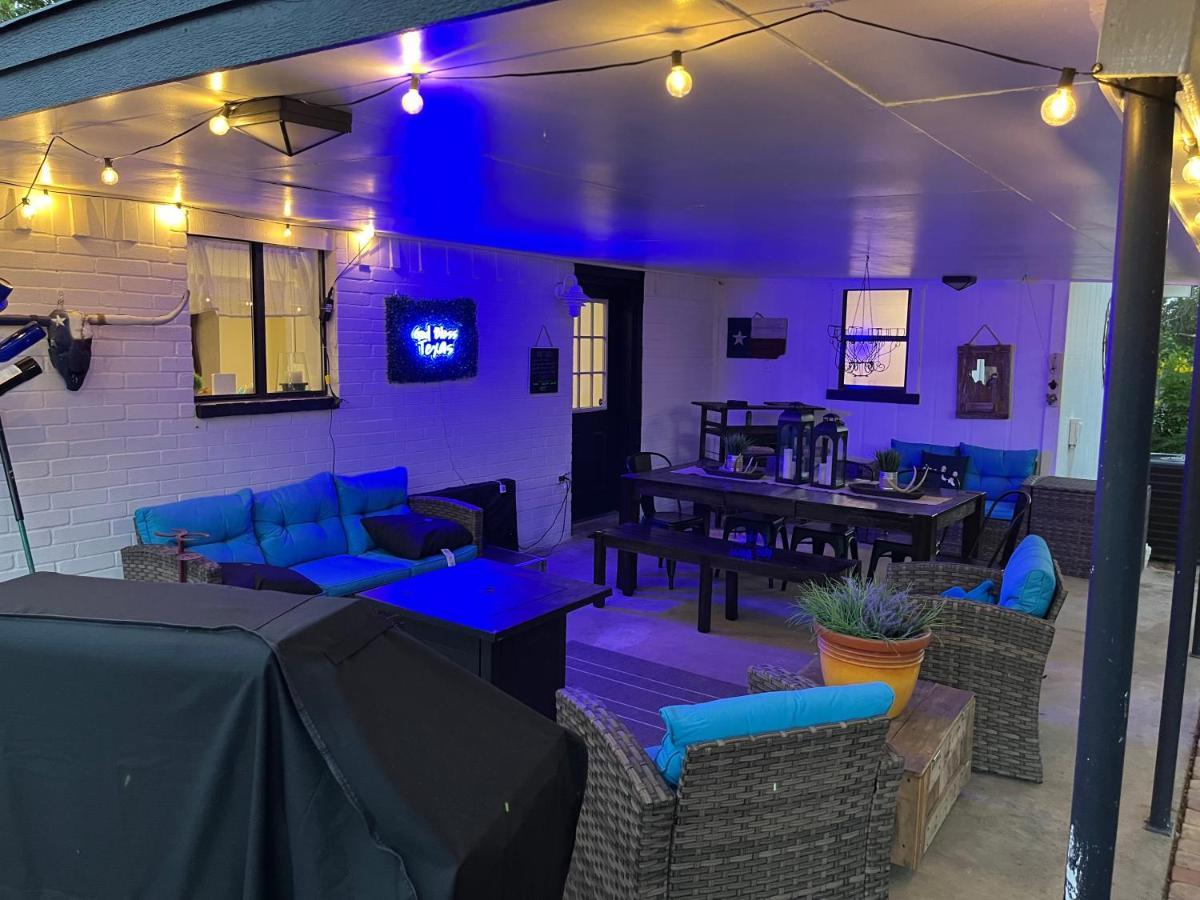 Bayer Guest Haus-Hot Tub And Fire Pit Vila Fredericksburg Exterior foto