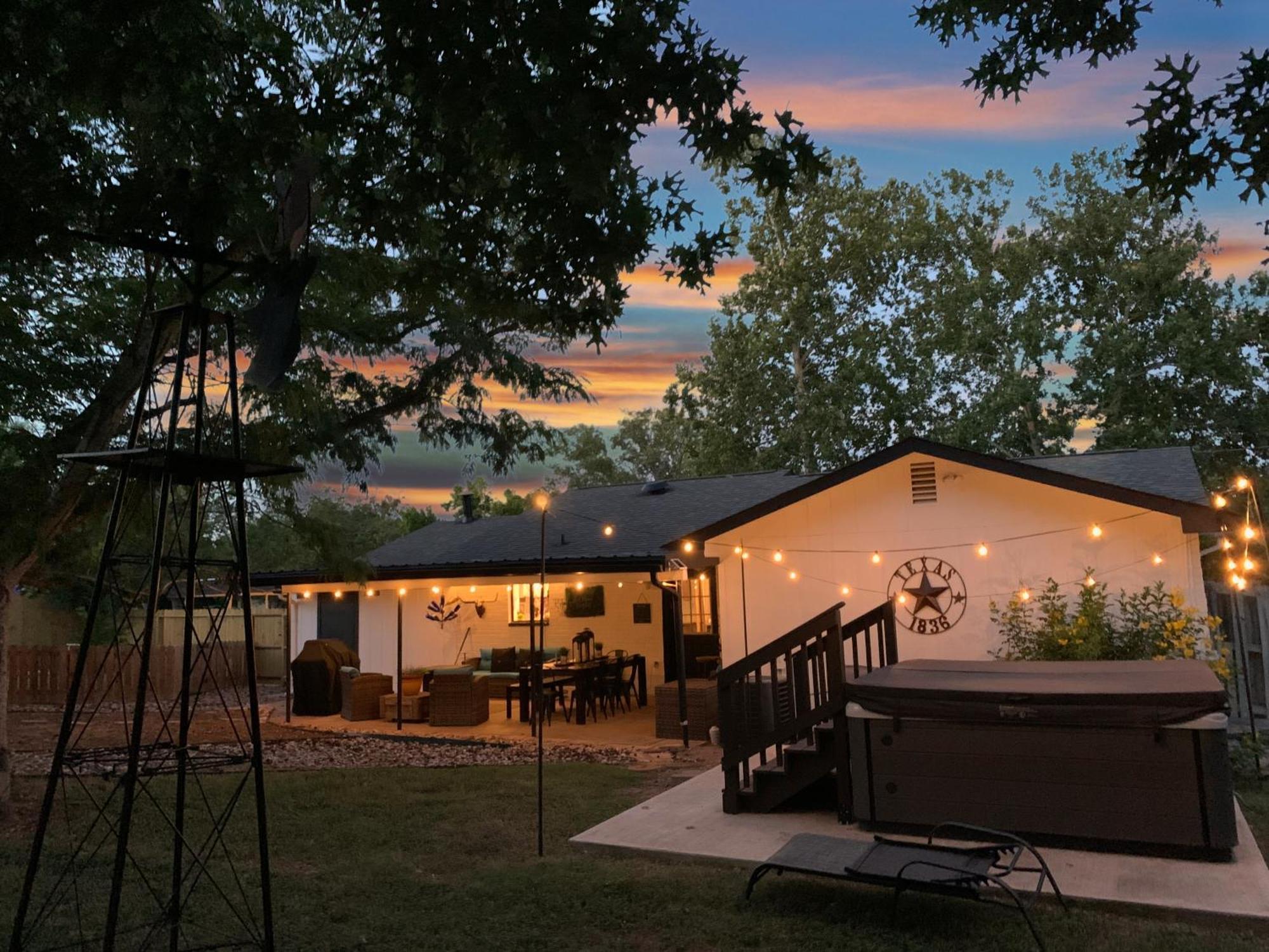 Bayer Guest Haus-Hot Tub And Fire Pit Vila Fredericksburg Exterior foto